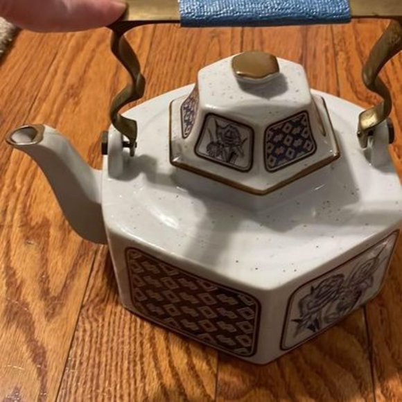 Vintage six sided French teapot - Picture 4 of 6